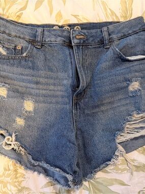 Super High-Rise Distressed Denim Shorts - Blue